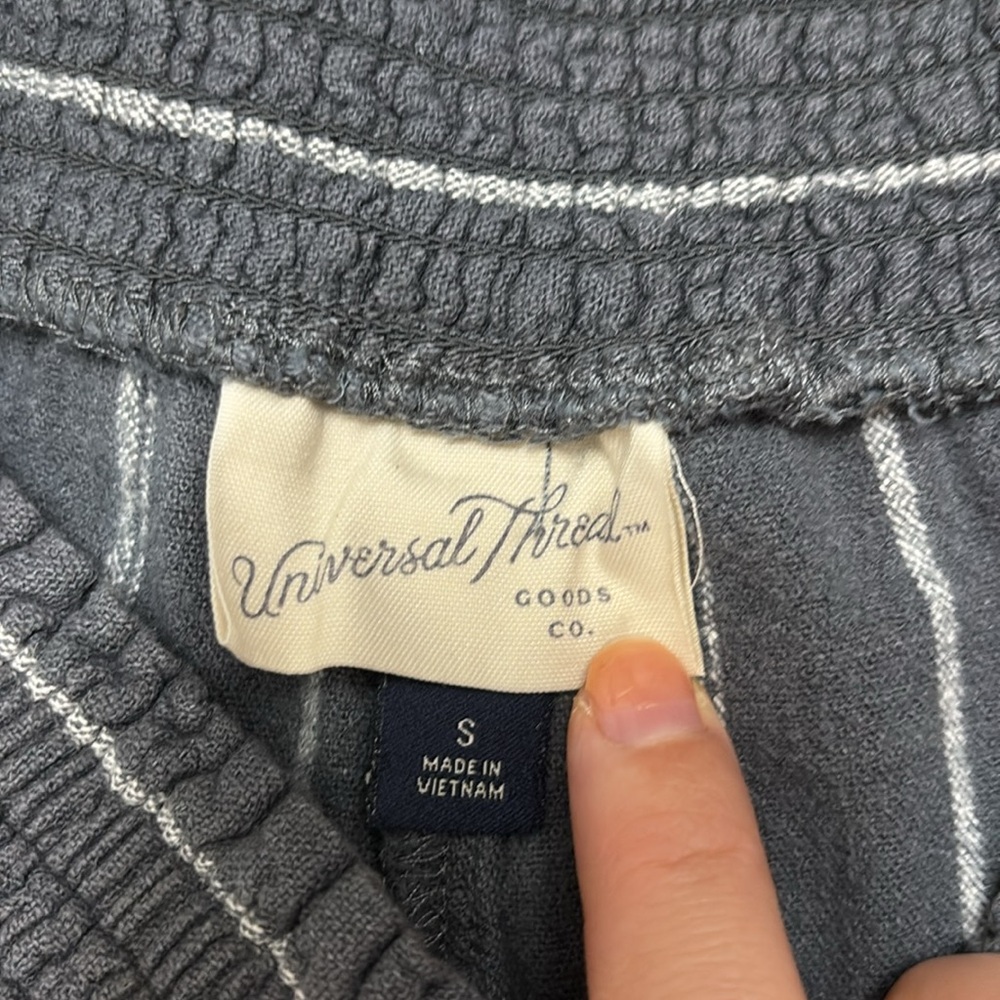 Universal Thread Linen Blend Shorts - Picture 3 of 4